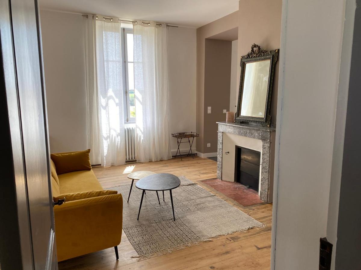 La Maison De Manon Mirande  Luaran gambar